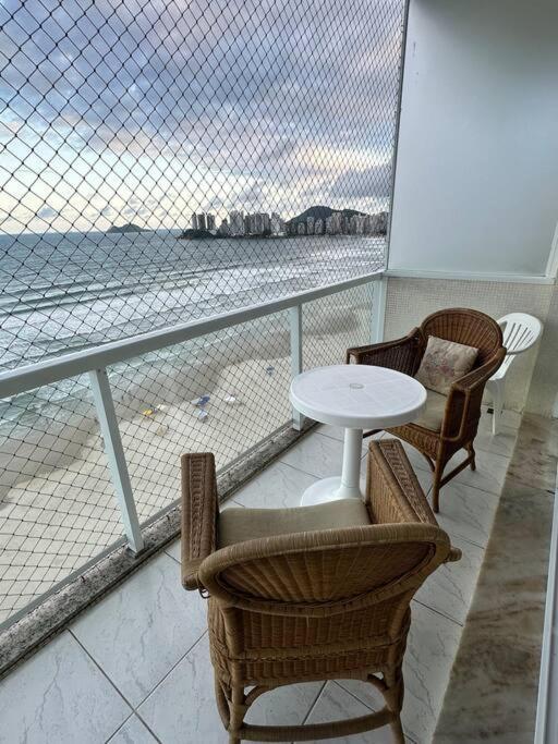 Hermoso Dpto Con Vista Frontal Al Mar Pitangueiras Guarujá Exteriör bild